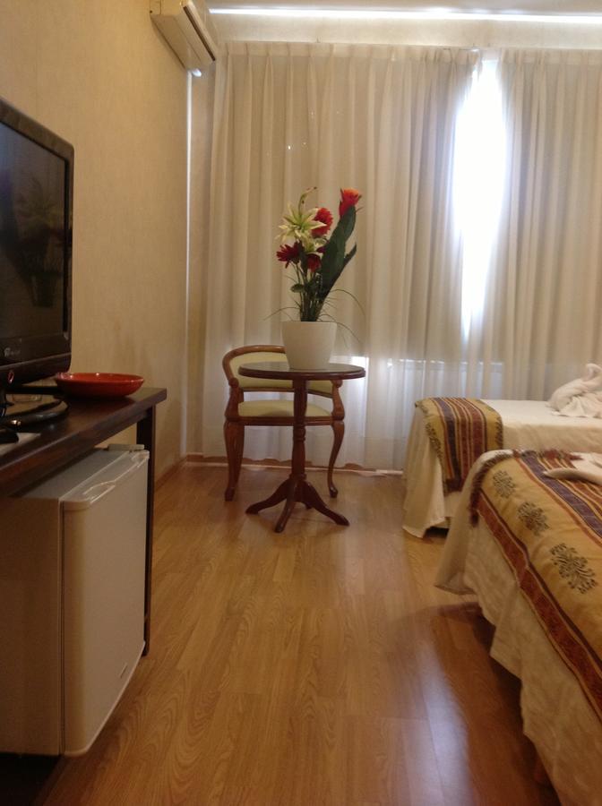 Hotel Las Maras Puerto Madryn Buitenkant foto